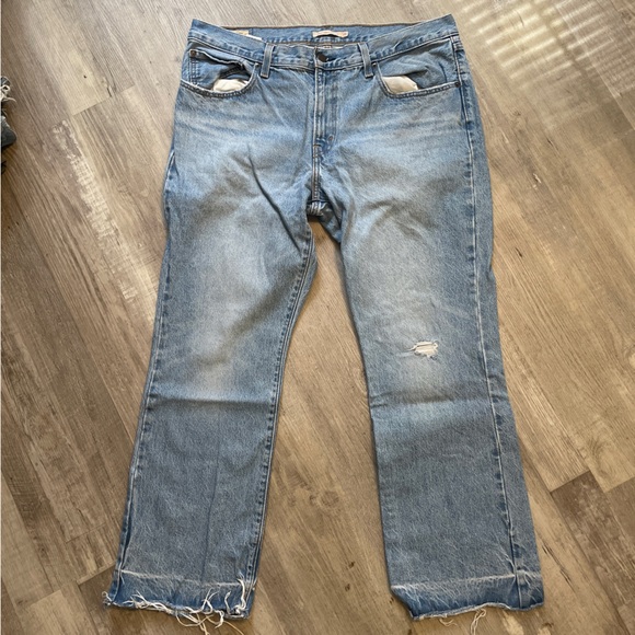 Levi’s Distressed Blue Jeans - Picture 1 of 6